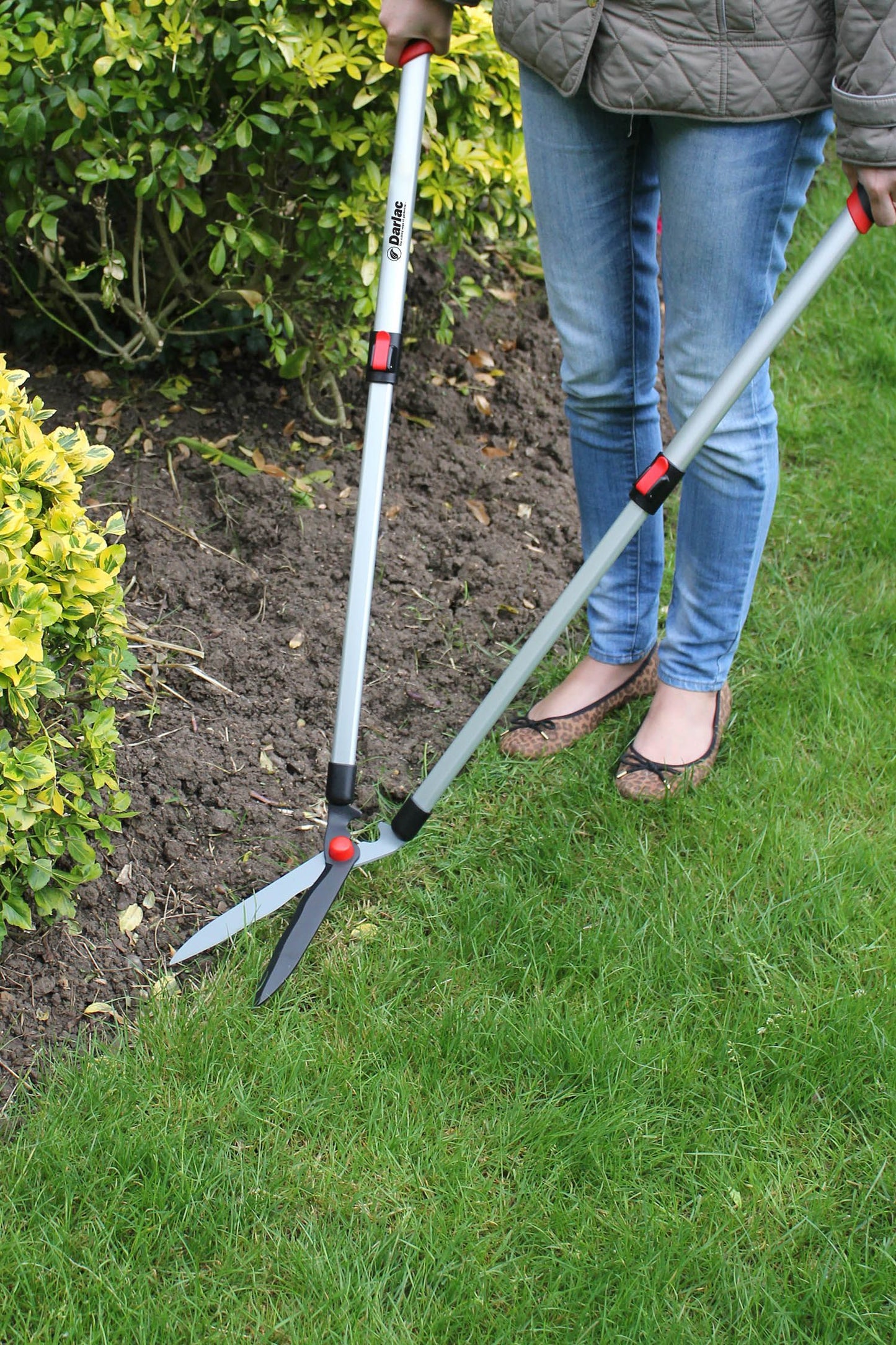 Darlac DP811 F/L Telescopic Lawn Shear UK SHIPPING ONLY