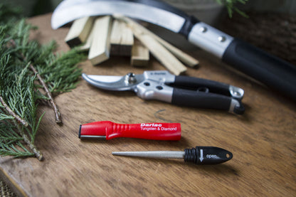 Darlac DP102 Tungsten & Diamond Sharpener UK SHIPPING ONLY